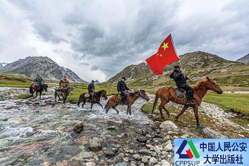 按住Ctrl键+鼠标滚轮缩放